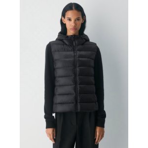 AritziaSuperStuff Puff Lite Shine马甲