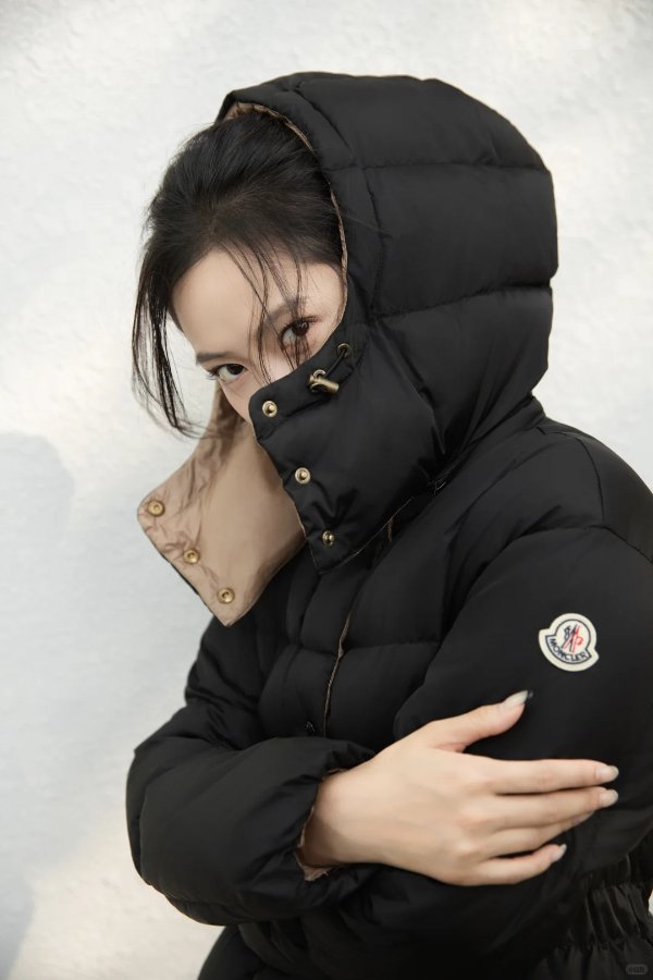 Agneux 羽绒服 陈雨锶同款