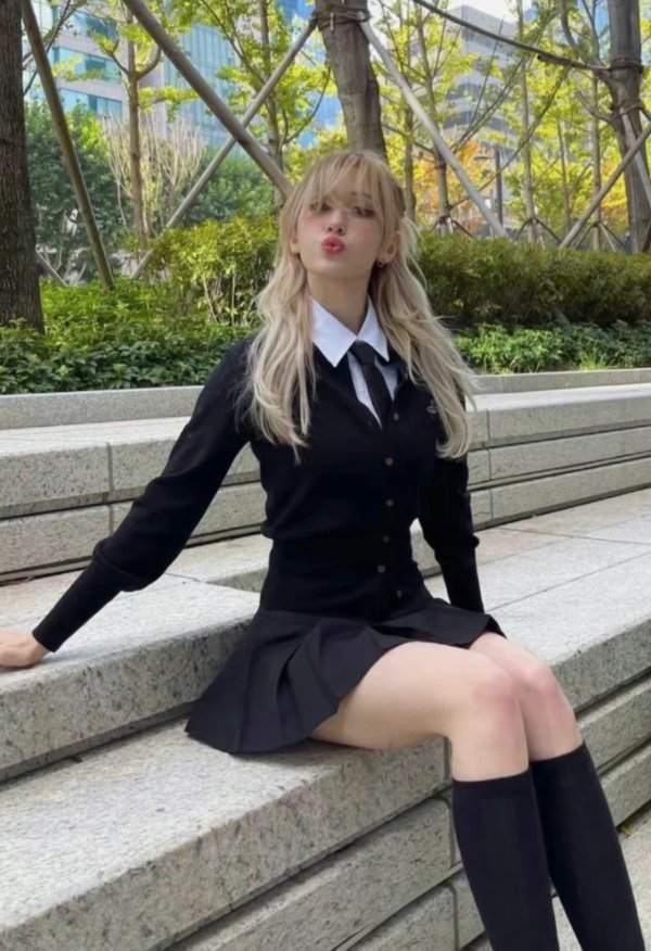 Black Bea 短款开衫 Somi同款