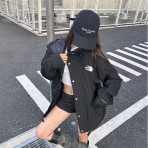 The North Face官网必入冲锋衣 💥黑武士冲锋衣€45