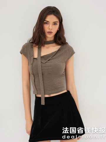 Asymmetrical 按钮针织衫 围巾款