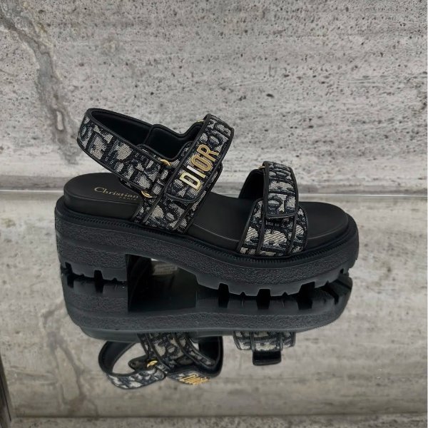 Dioract 厚底老花凉鞋