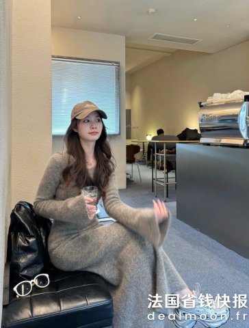 超舒服的针织裙子！相似款@芮林erChristmas 毛呢吊带连衣裙 开衩中长款