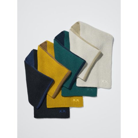 UniqloUNIQLO KAWS HEATTECH 围巾