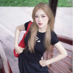 T-Angie 镂空T恤@月亮啊