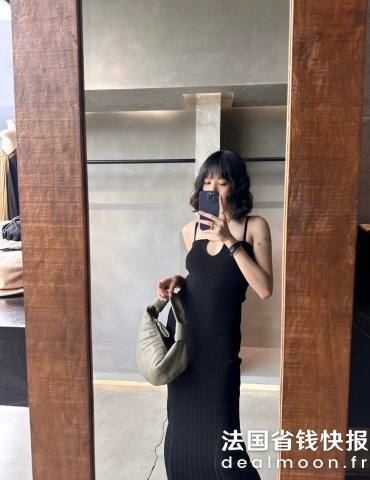 JacquemusSkims 贵替！@蛙蛙请立正Jacquemus Sierra 中长吊带连衣裙