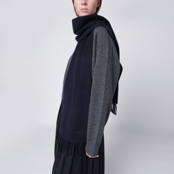 深蓝色羊毛围巾