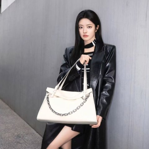 Charles & KeithAndromeda Trapeze Tote Bag Cream