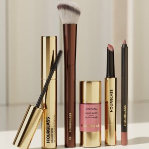 全场7折起叠9折 蜜粉饼€23