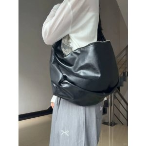  Alma 黑色单肩包