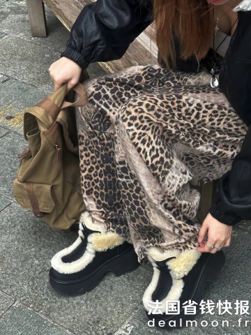 UGG新晋炸街王 @UGGEsmee 真皮系带靴