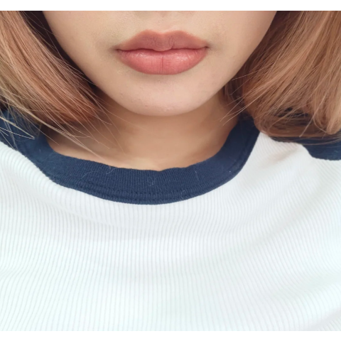 Peptide 唇膏笔 LUNGE