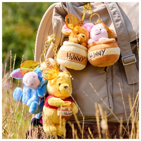 Disney抱着蜂蜜罐的噗噗Disney 小熊维尼挂饰 18厘米