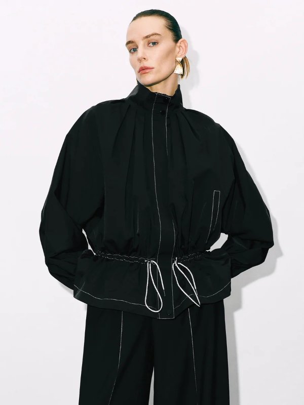 Loose Straight 夹克 黑色款