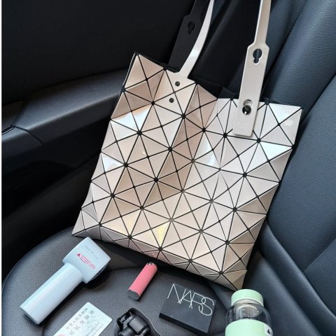 Lucent 单色手提包 米色