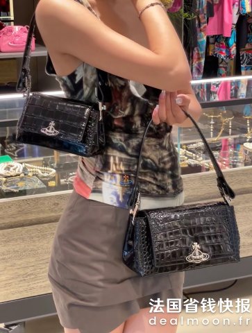 Vivienne Westwood超美的仿鳄鱼纹包包！相似款@Betty_HuHazel 中号手提包