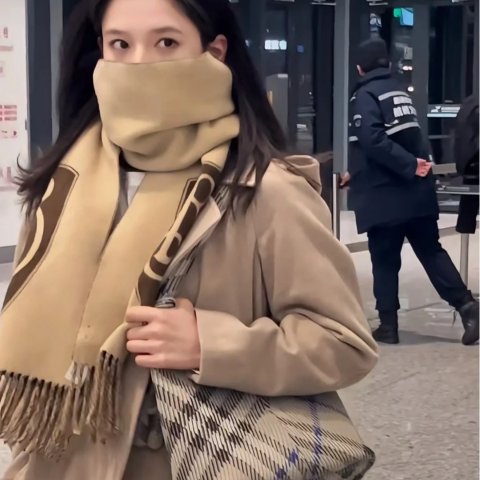 BurberryCheck Pattern Large Shoulder Bag