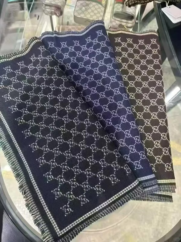 100%老花羊毛围巾