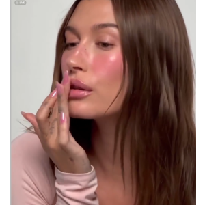 pocket 口袋腮红莓果色 PLUM