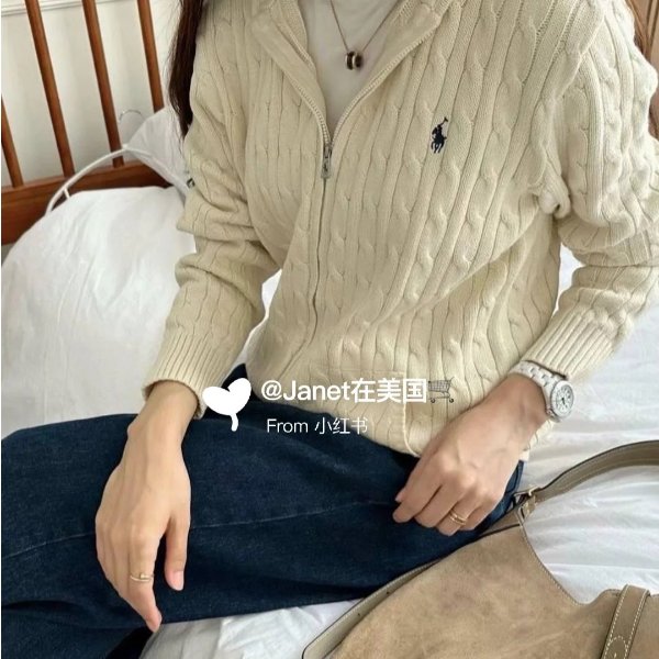 棉质连帽拉链毛衣
