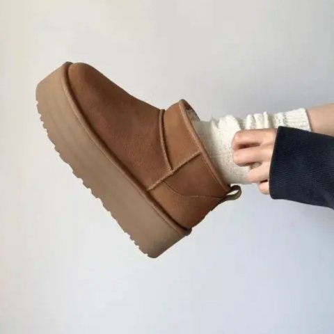 UGG经典款厚底鞋