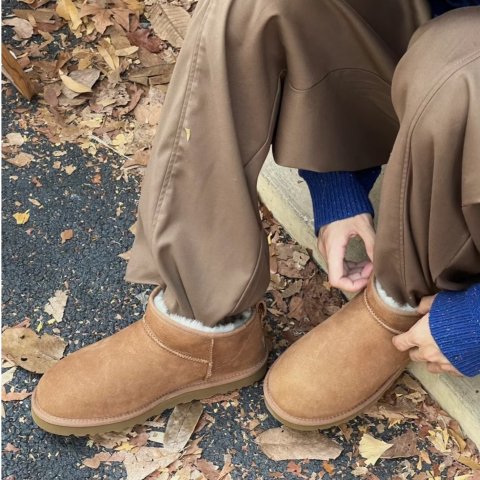 UGG AustraliaMini 雪地靴