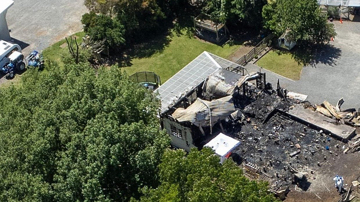 痛心！新西兰火灾致一家四口遇难，最小仅1岁，第三名儿童遗体仍在搜寻