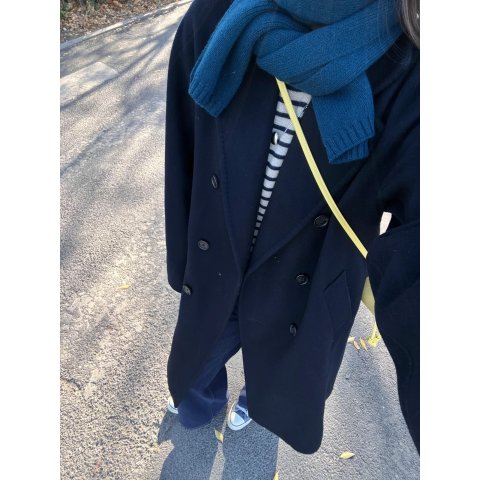 藏青色长款大衣