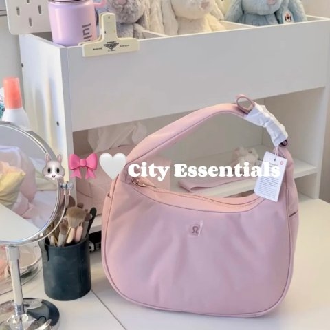 City Essentials 单肩包 4L
