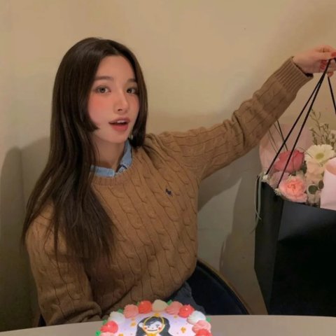 羊毛羊绒针织衫 亚麻色