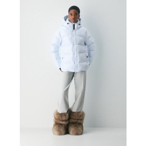 The Super Puff Hi-Gloss 羽绒服