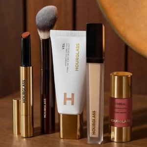 全场8折+返礼卡 素颜霜€22