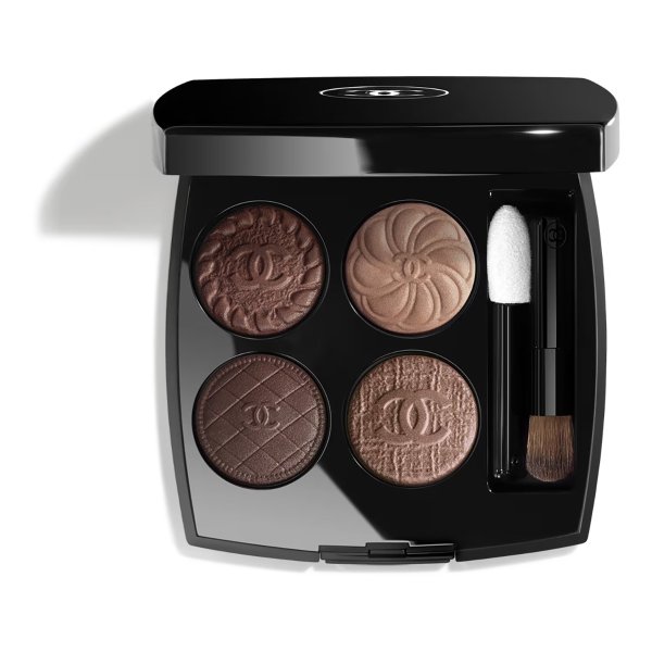 限定纽扣眼影盘