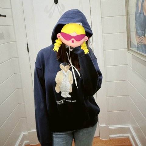 风衣小熊藏青色卫衣