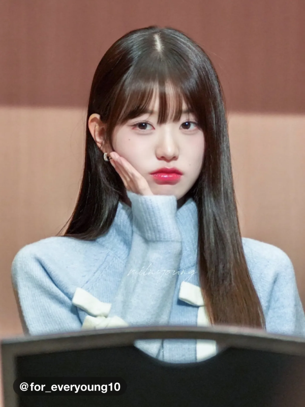 Knit 高领蝴蝶结针织开衫