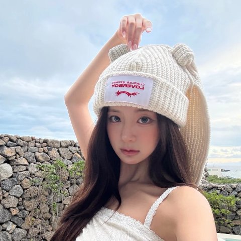 Chunky Rabbit 灰白毛线帽