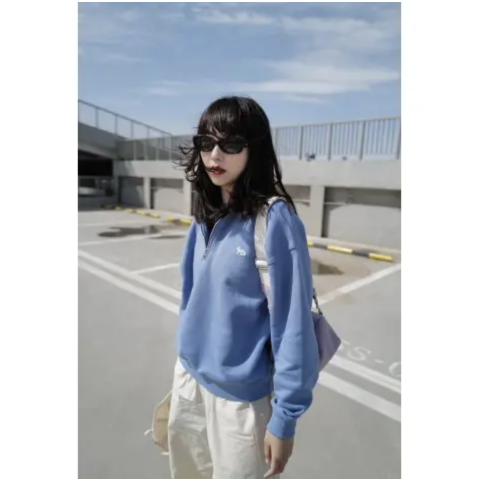 小狐狸拉链卫衣