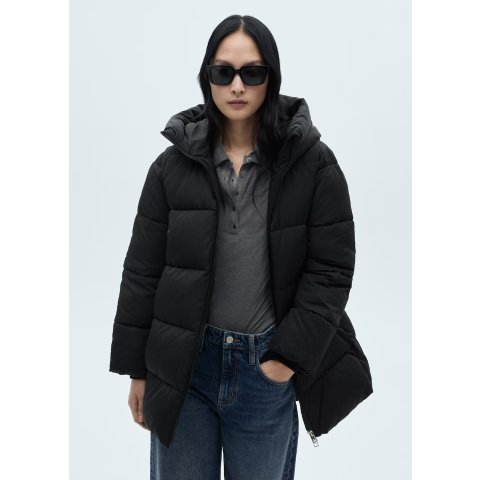 连帽中长款外套