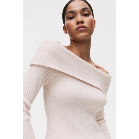 H&M一字肩针织衫