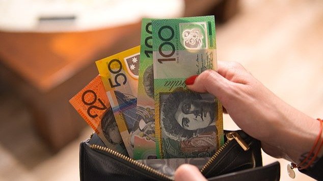 澳洲大撒钱！超百万人新年喜提“福利金红包”，最高劲增$30.8！