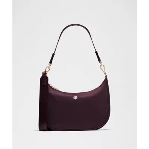 City Essentials 小号肩包