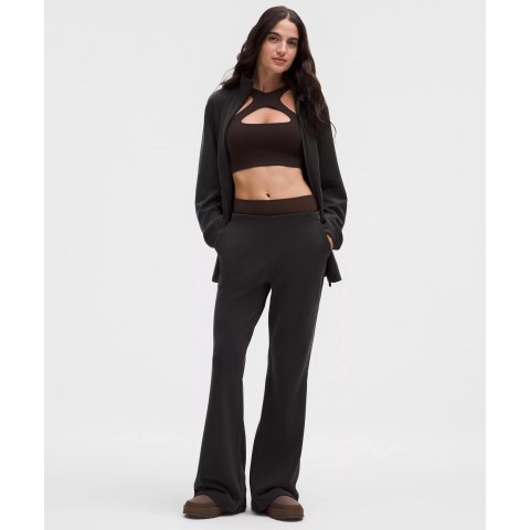 Softstreme Mid-Rise Flared Pant Regular