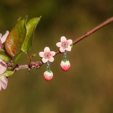 Strawberry Blossom 耳环 玫瑰金