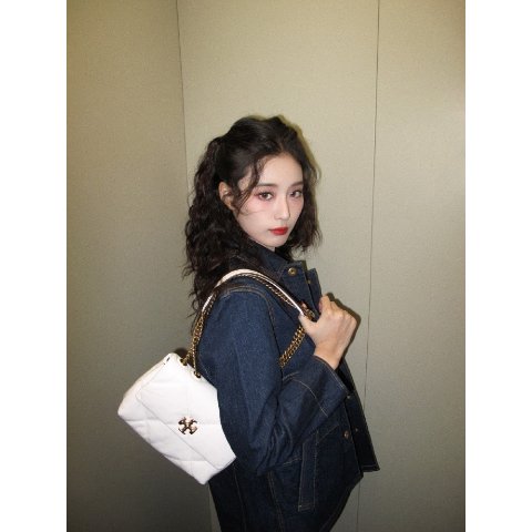 Tory BurchSMALL KIRA DIAMOND QUILT CONVERTIBLE SHOULDER BAG