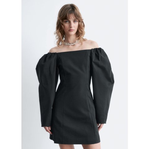 Off-Shoulder 露肩迷你连衣裙