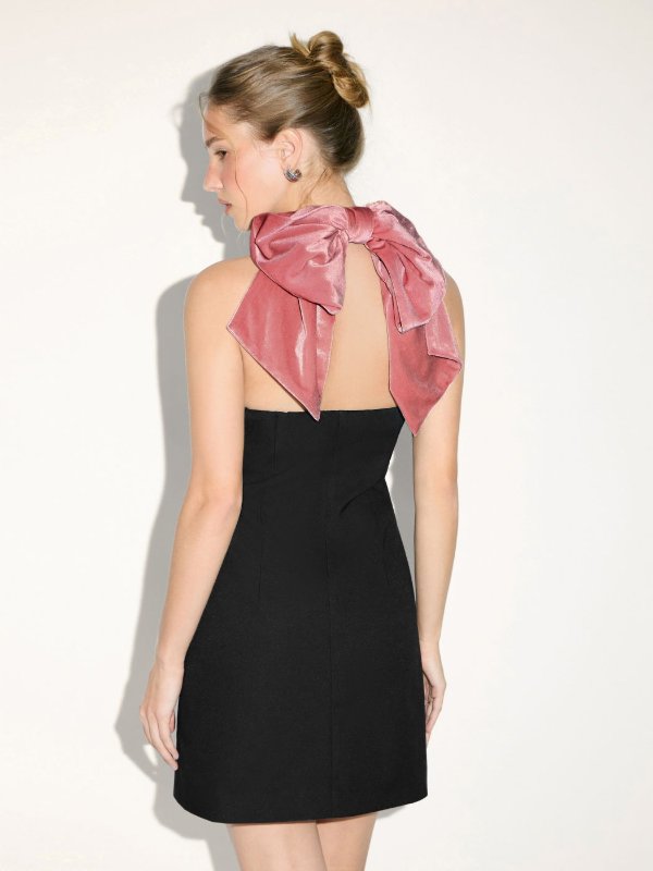 蝴蝶结露背连衣裙