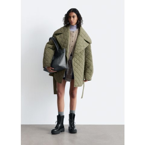 Padded Quilt 夹克外套