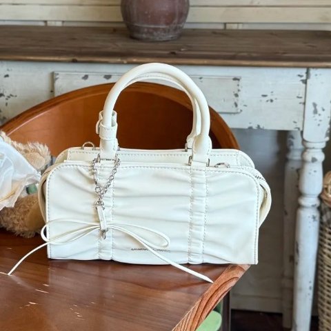 Charles & KeithKadee 蝴蝶结手提包 米白色@一只桃桃