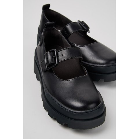 Brutus玛丽珍皮鞋