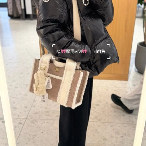 Boxy 托特包 羊羔绒 10L